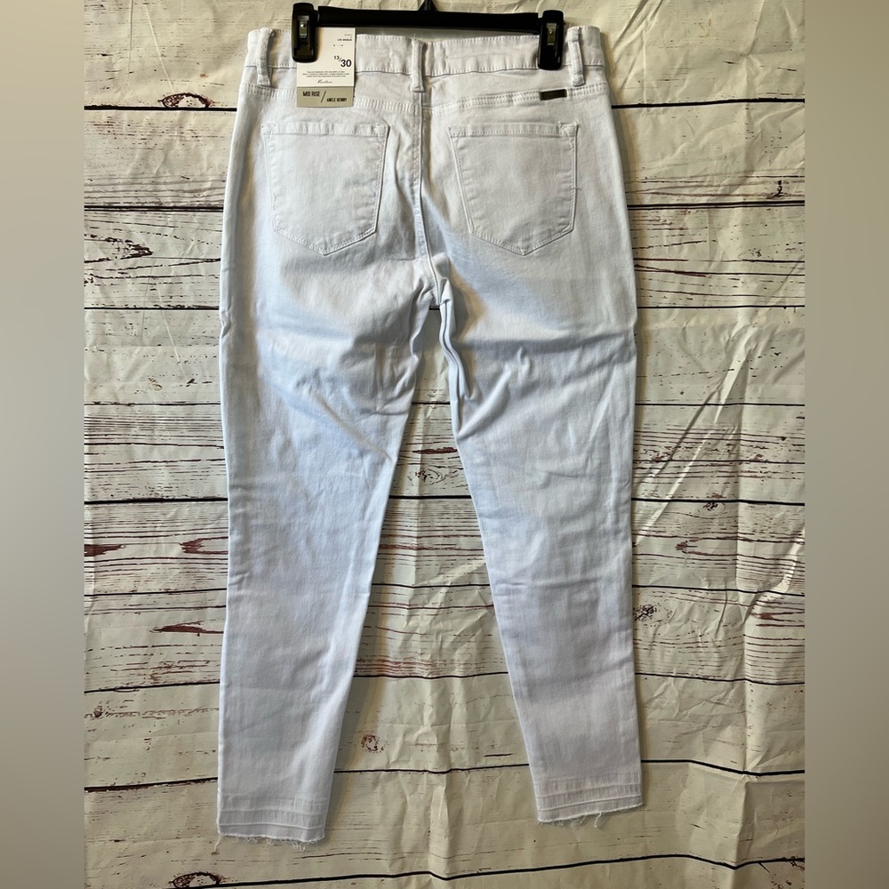 NWT KANCAN Mid Rise Ankle Skinny White Jeans Size 13/30 Ripped front - Picture 5 of 8